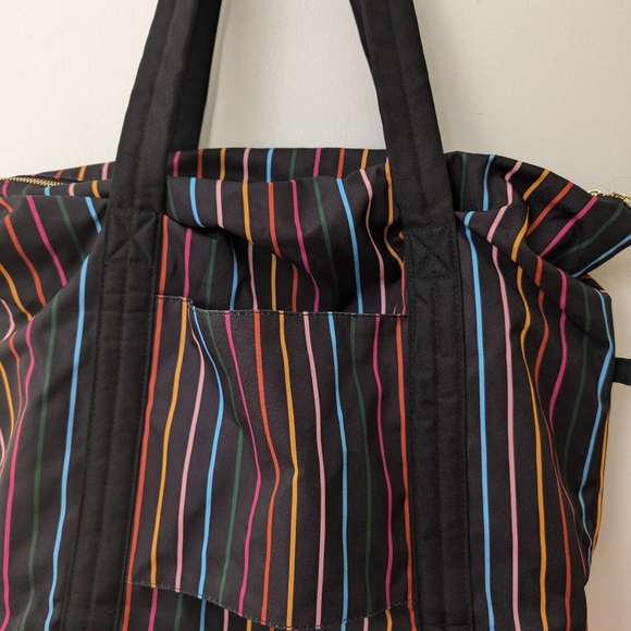 DONATED ban.do Getaway Weekender Bag in Disco Stripe EUC - Picture 3 of 5